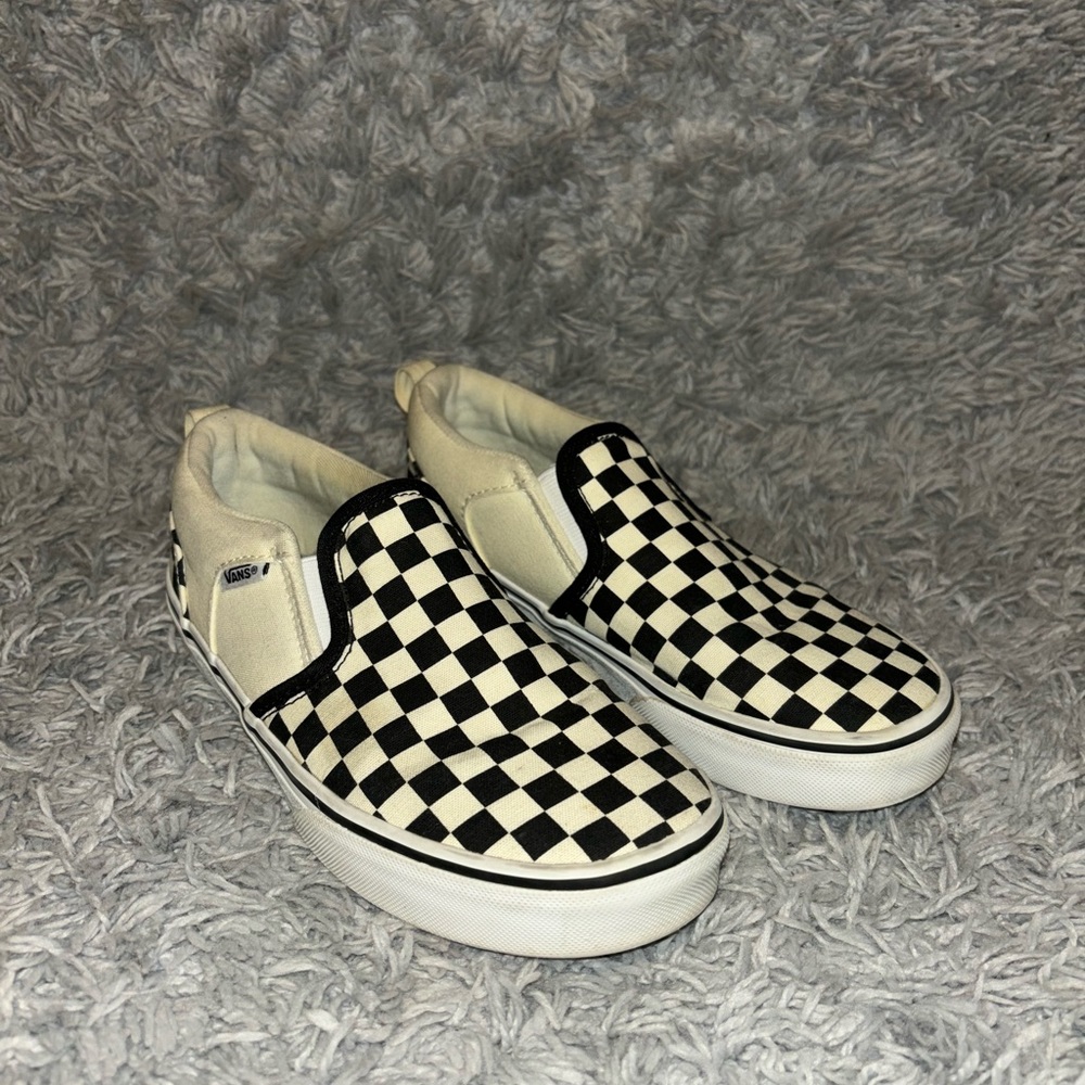 checkered vans